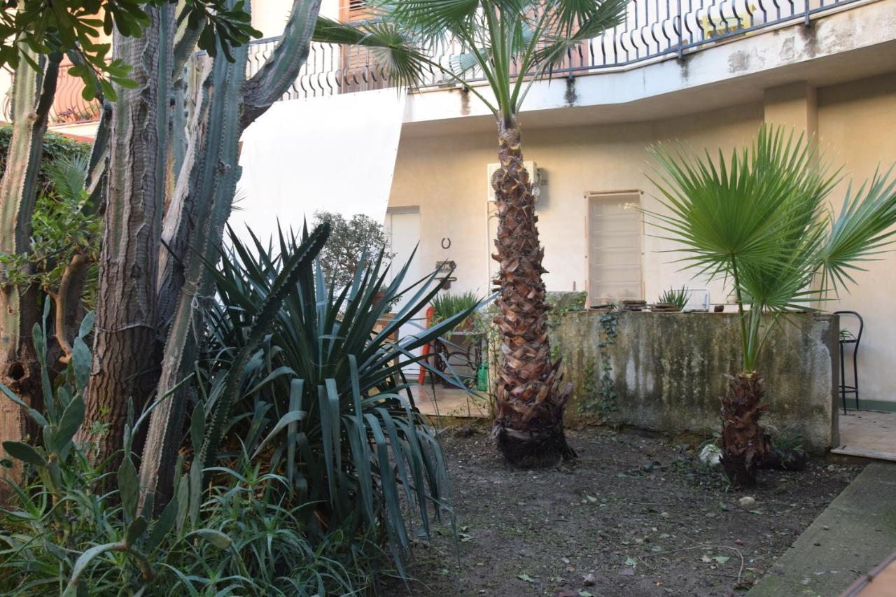 ArtRoom Garden Noto Exterior foto