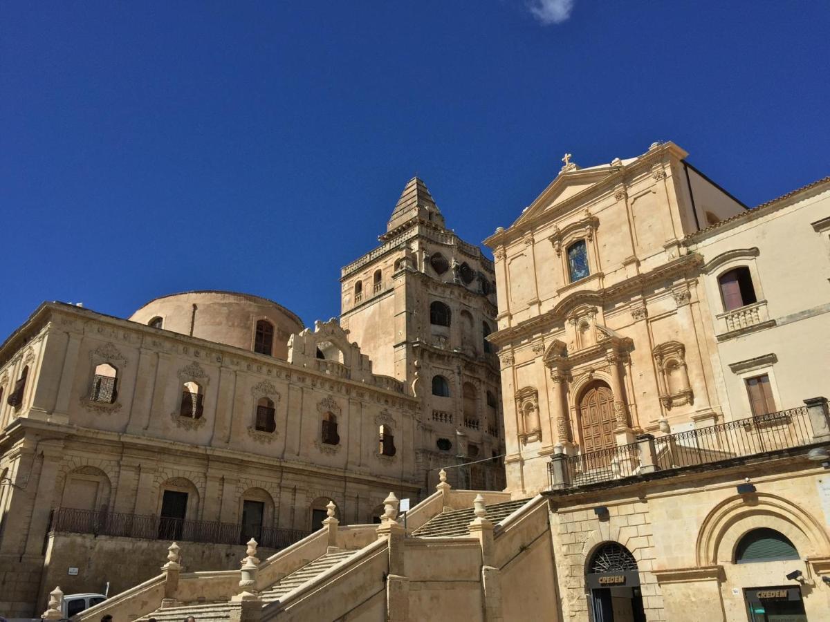 ArtRoom Garden Noto Exterior foto