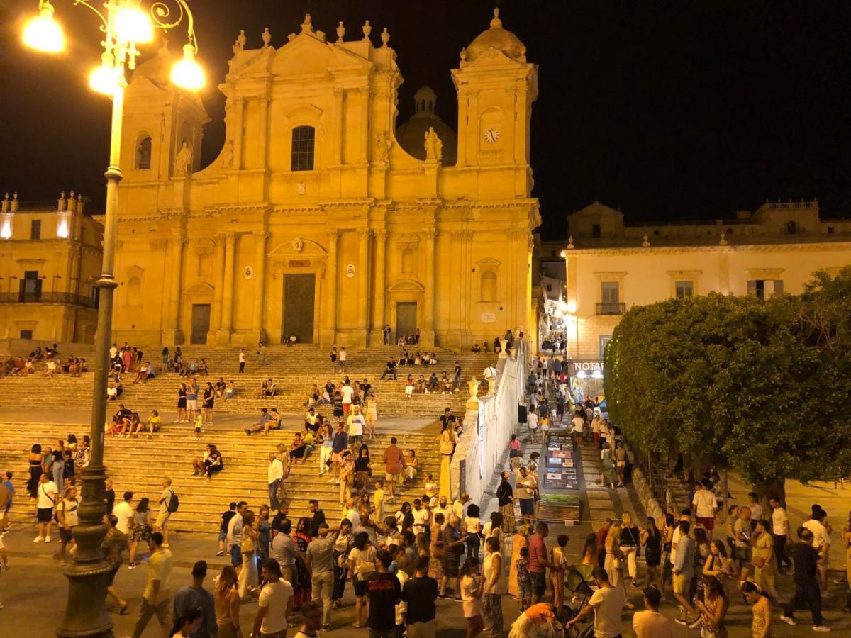 ArtRoom Garden Noto Exterior foto