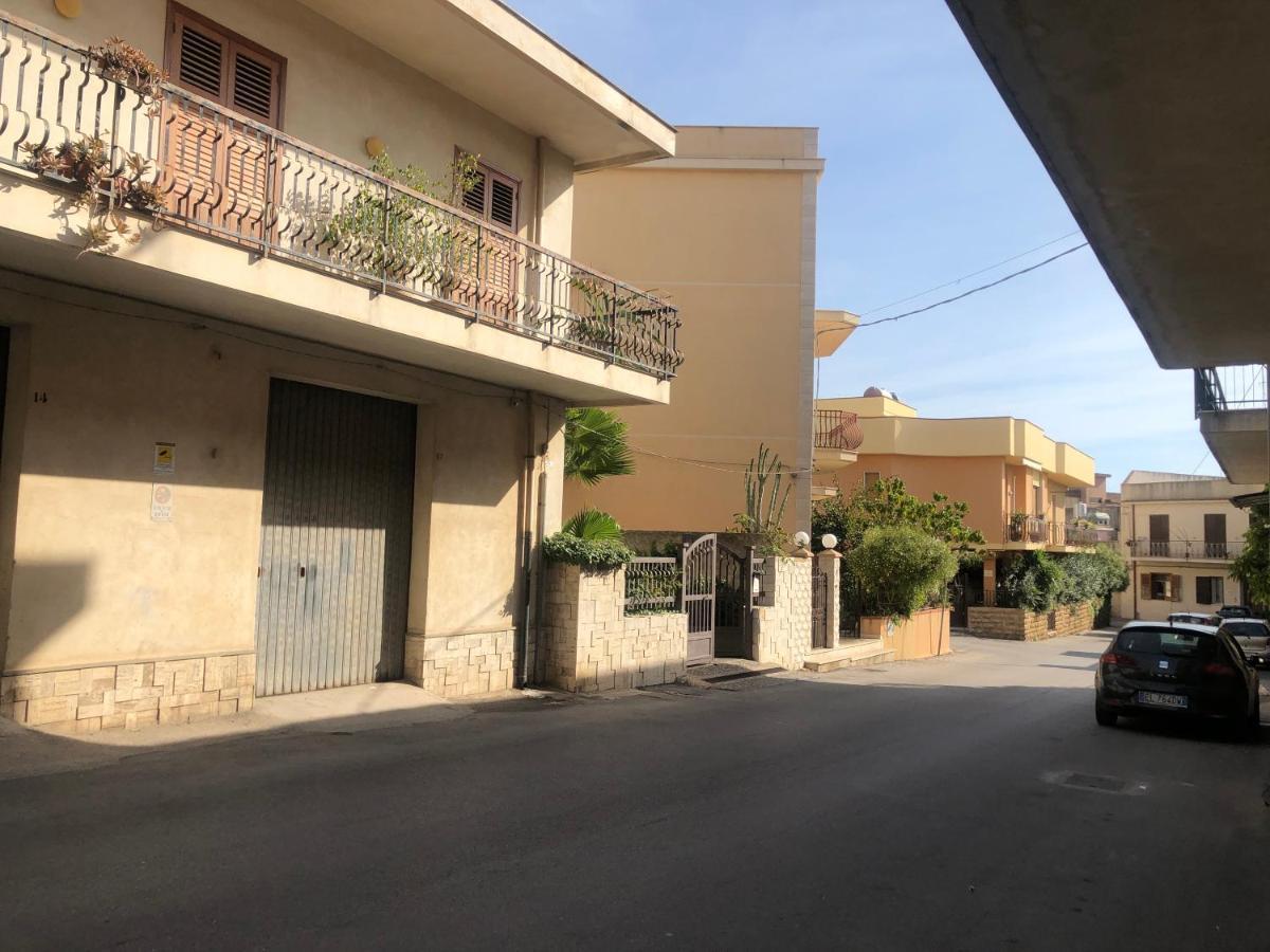 ArtRoom Garden Noto Exterior foto