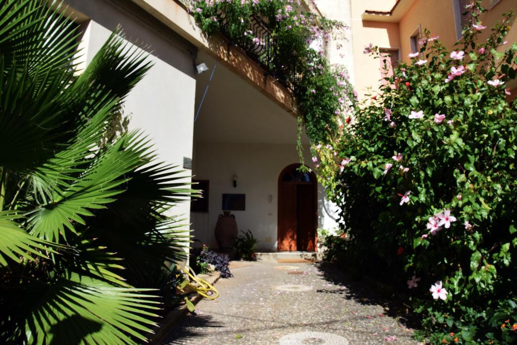 ArtRoom Garden Noto Exterior foto